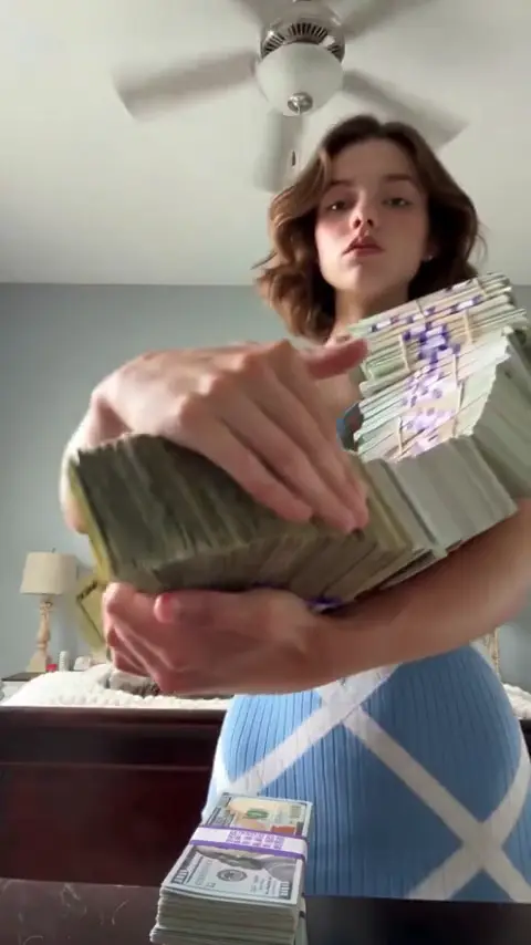 Money Flex AI video example